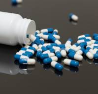 ड्रग ओवरडोज़ कितना गंभीर? कारण, लक्षण, और इलाज | Drug Overdose in Hindi