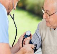 Should doctors undergo annual health check-ups?