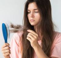 बालो के गिरने की समस्याए क्यों होती है। Hair Fall Problems in Hindi