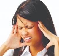 क्रोनिक माइग्रेन: लक्षण, कारण, इलाज | Chronic Migraine in Hindi