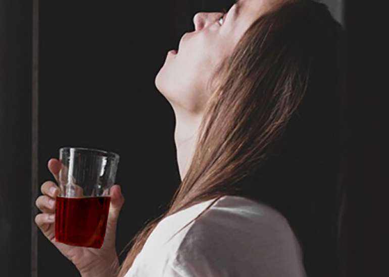 Efficacy of Povidone-Iodine Vs. benzydamine hydrochloride in Preventing Severe Radiation-Induced Oral Mucositis in Head and Neck Cancer Patients Undergoing Concurrent Chemoradiotherapy