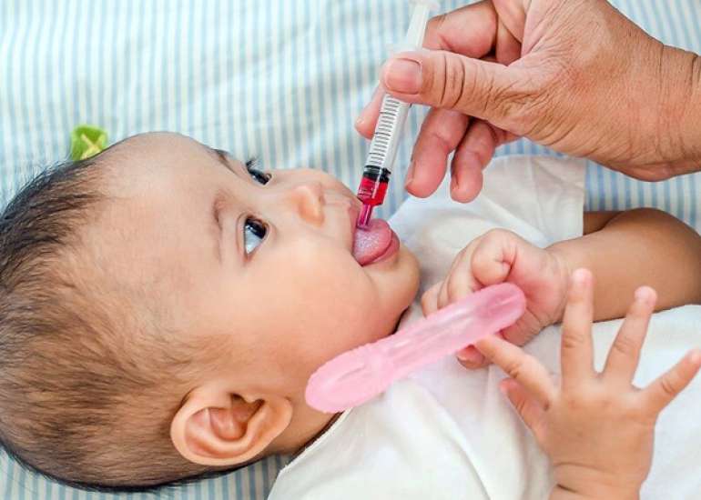 Effectiveness of Vibration and Cold in Reducing Pain During Vaccine Injections in Infants