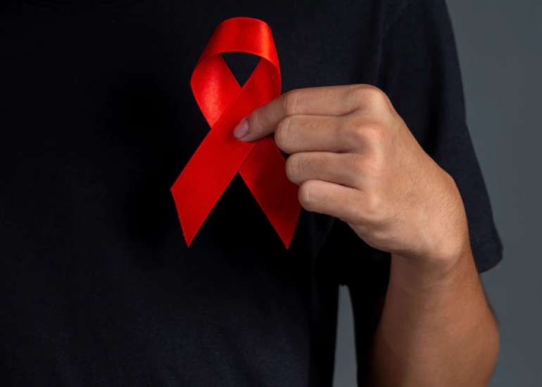 एचआईवी एड्स – जटिलताएँ, इलाज और बचाव | HIV AIDS Complications in Hindi