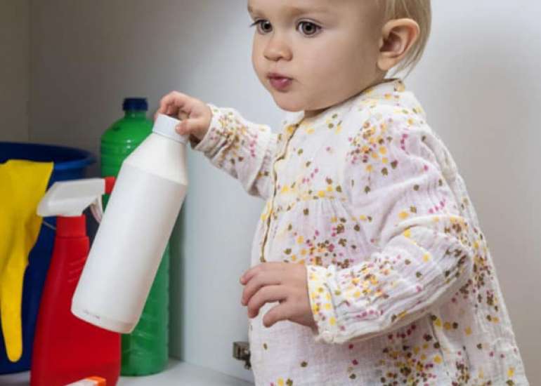 Amantadine Alleviates Extrapyramidal Symptoms in Organophosphates Poisoning in a Child