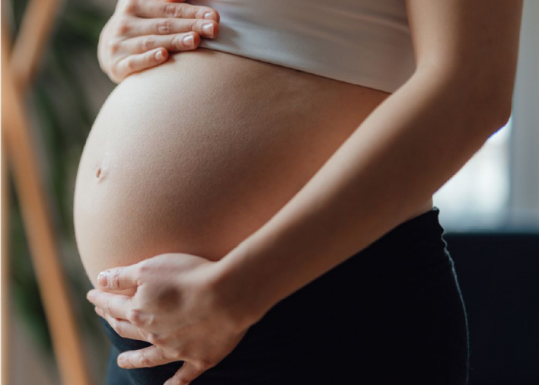 Associations of maternal weight status with the risk of offspring atopic dermatitis and wheezing by one year of age