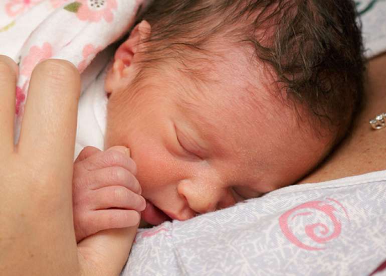 Effect of massage therapy on preterm neonate's body temperature