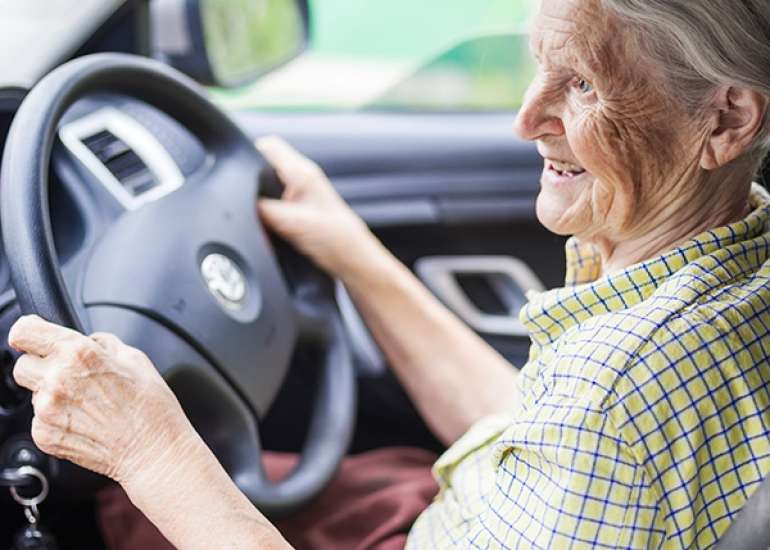 How do I check whether an en elderly person is fit to drive?