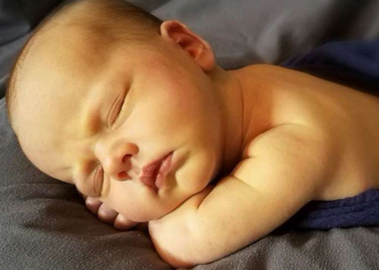 How many babies in India are born with heart defects?