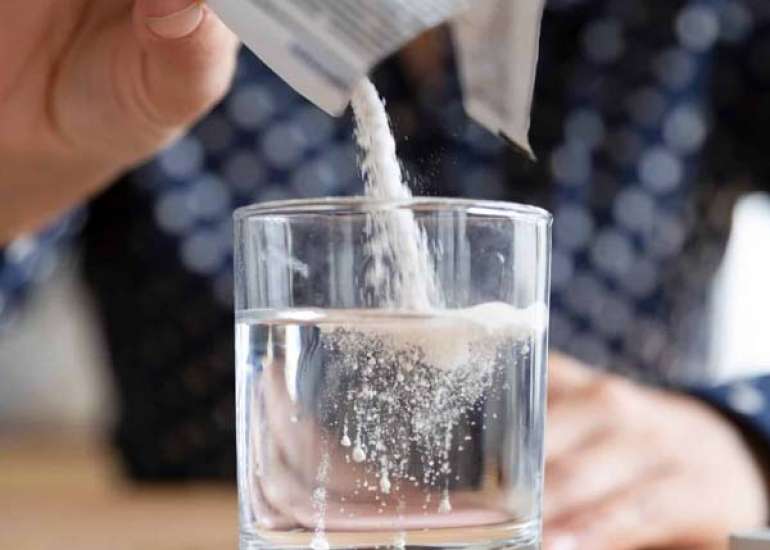 Inositols and alpha-lactalbumin supplementation for treating menstrual irregularity in PCOS