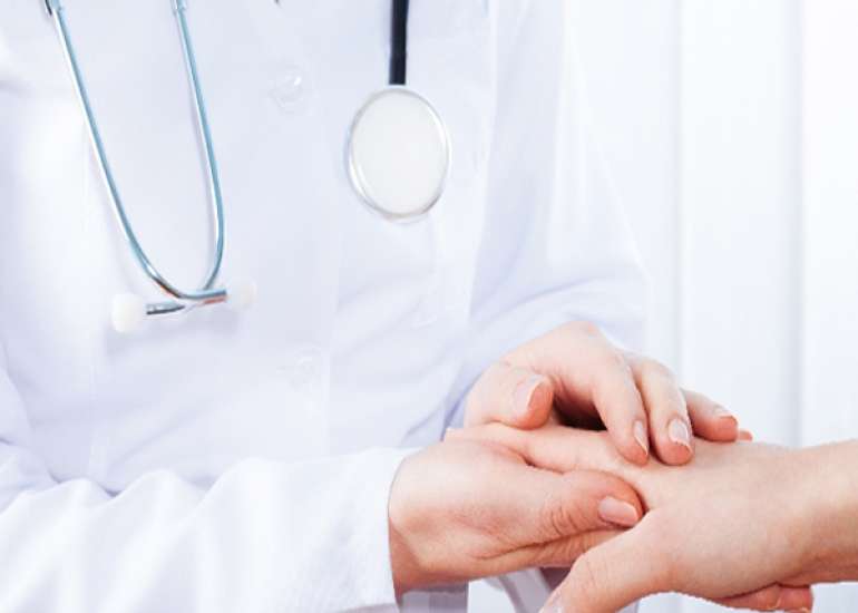 Is the Patient-Doctor Relationship a Contract of  Service?