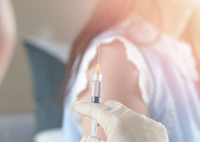 Long-Term HPV16/18 Antibody Responses Following a Single Dose of Nonavalent HPV Vaccine