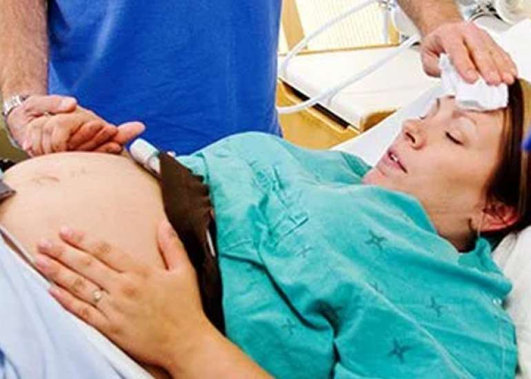 Maternal and fetal serum leptin levels and their association with maternal and fetal variables and labor: A cross-sectional study