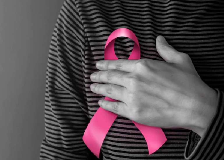 स्तन कैंसर होने पर क्या खाएं और क्या नहीं?| Breast Cancer Diet in Hindi