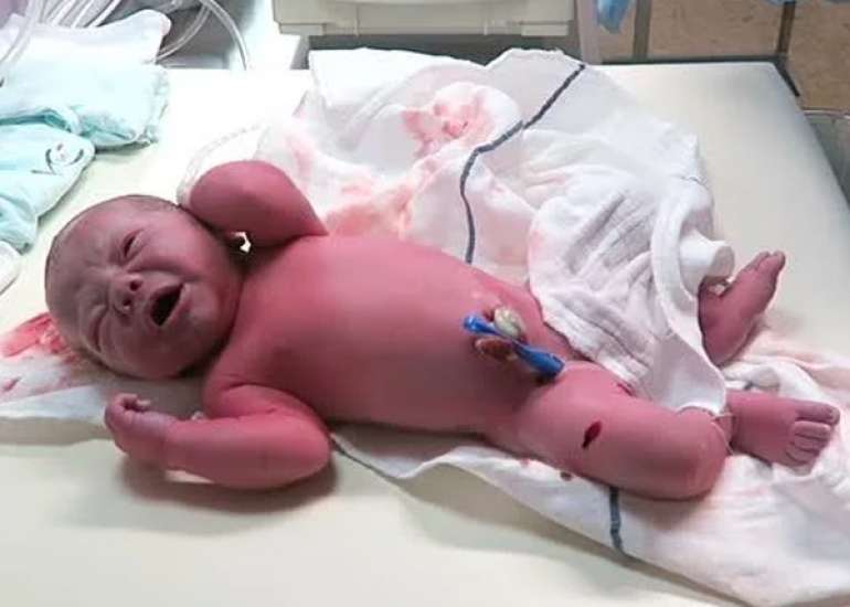 The newborn delivery room of tomorrow: emerging and future technologies