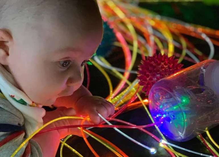 The use of lighted toys to reduce pain and fear during blood collection in children between 3 and 6 years