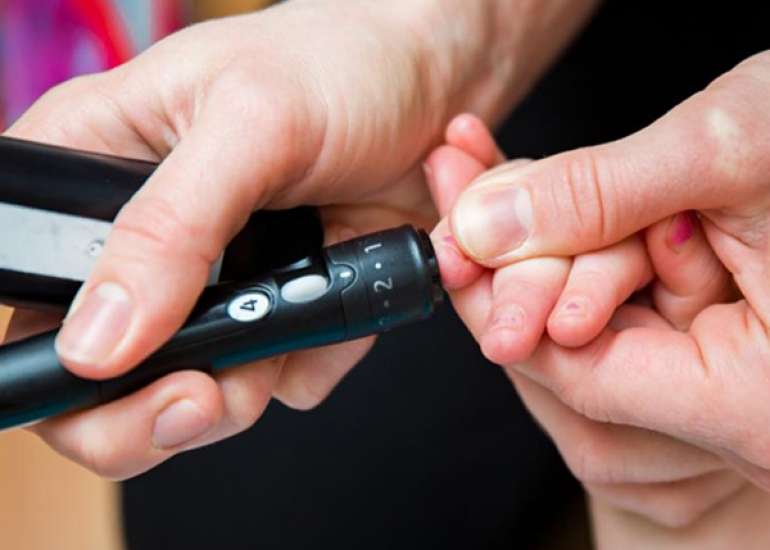 What are the new age therapies for diabetes treatment?