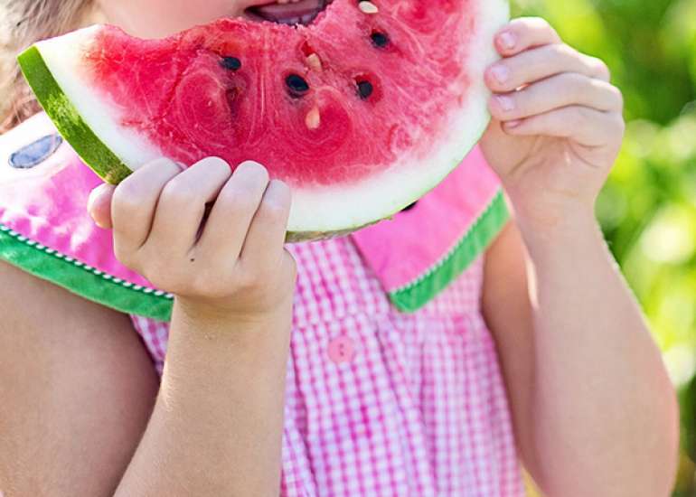 What can you do to get your child to eat screen-free?