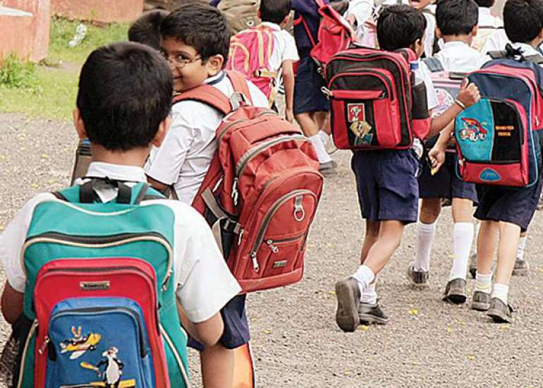 What is IMA Aao school chale program?