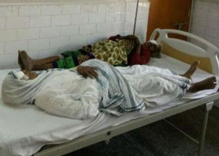 Is it right for a hospital to admit two patients in one bed?