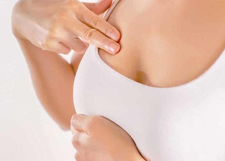 ब्रेस्ट रिडक्शन क्या है? | Breast Reduction in Hindi