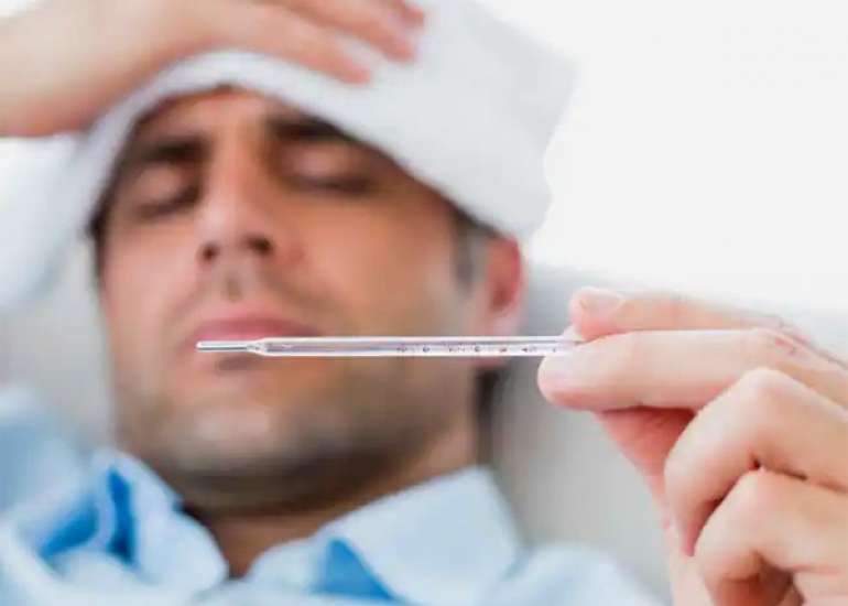 दिमागी बुखार क्या है? लक्षण, कारण और बचाव | Dimagi Bukhar Ke Lakshan in Hindi