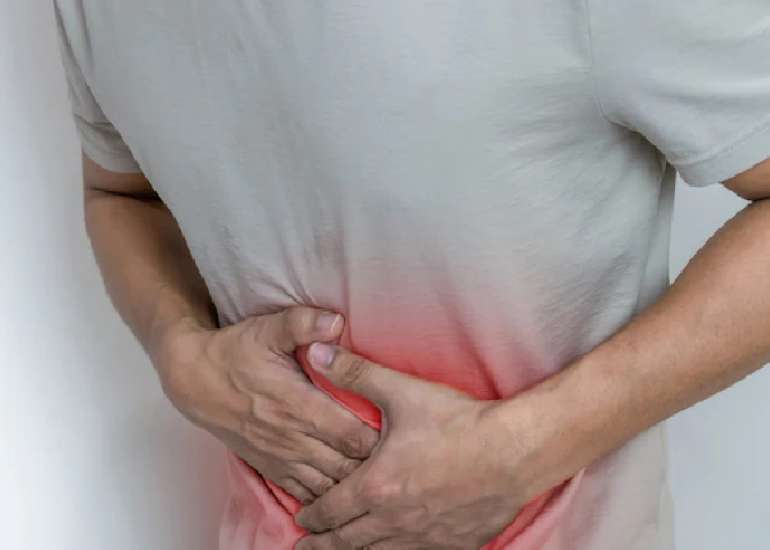 पेट का कैंसर (गैस्ट्रिक कैंसर) – कारण, लक्षण और इलाज | Stomach Cancer in Hindi