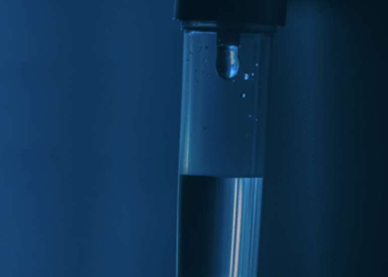 Is there any role of conventional heparin in acute MI?