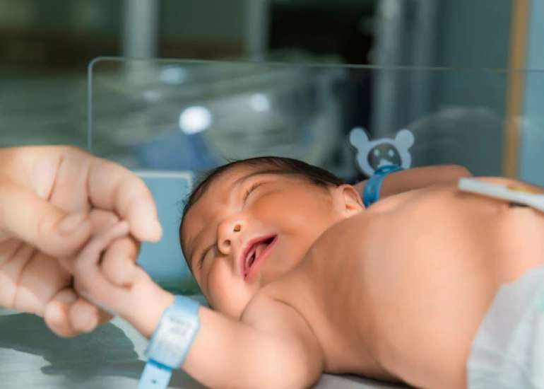 समय से पहले जन्म क्या है? | Premature Birth in Hindi