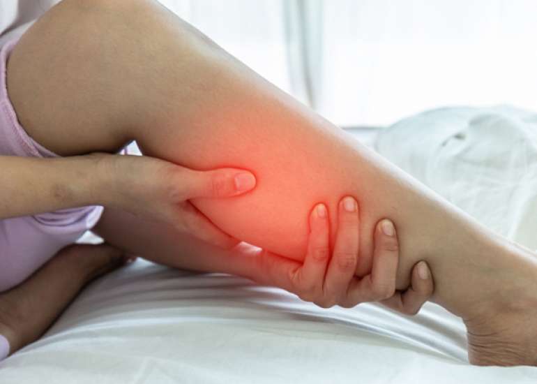 रबडोमायोलिसिस क्या है? कारण, लक्षण और इलाज | Rhabdomyolysis in Hindi