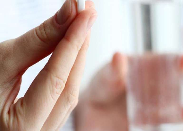 What is the role of aspirin in acute MI?