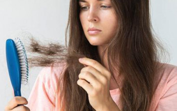 Image बालो के गिरने की समस्याए क्यों होती है। Hair Fall Problems in Hindi