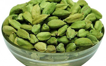 Image गर्मियों में छोटी इलायची खाने के फायदे और नुकसान | Cardamom Benefits, Side Effects