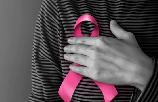 Image स्तन कैंसर होने पर क्या खाएं और क्या नहीं?| Breast Cancer Diet in Hindi