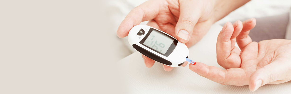What are the test for diagnosing diabetic kidney diseases?