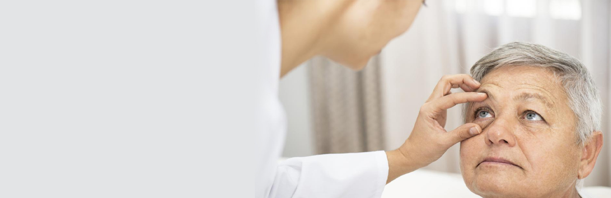 How does a doctor diagnose glaucoma?