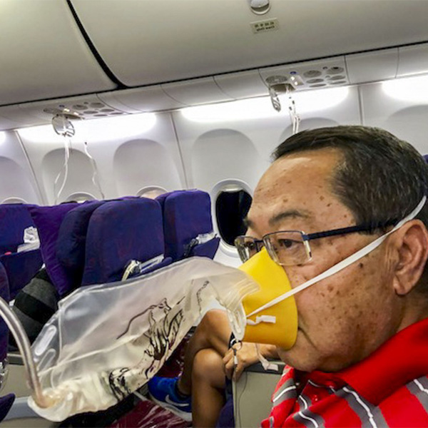 Which patients need oxygen during air travel?